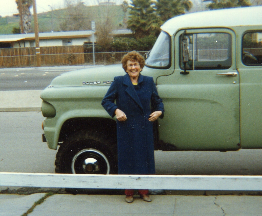 Betty town wagon