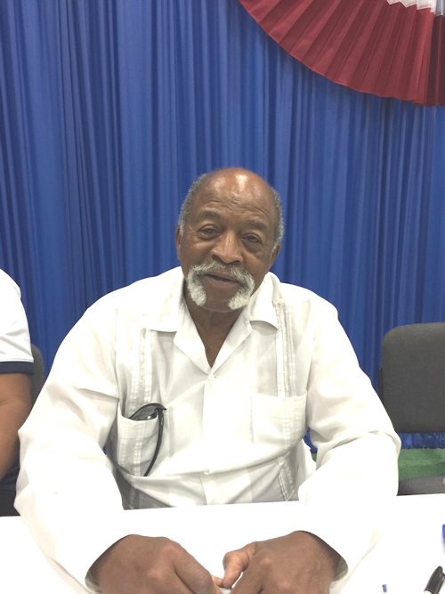 Luis Tiant 400 3