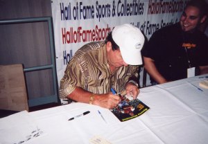 johnny bench 300 3